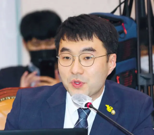 大統領室報道官「金南局氏の辞意は国政負担を憂慮…人事介入の事実はなし」＝韓国