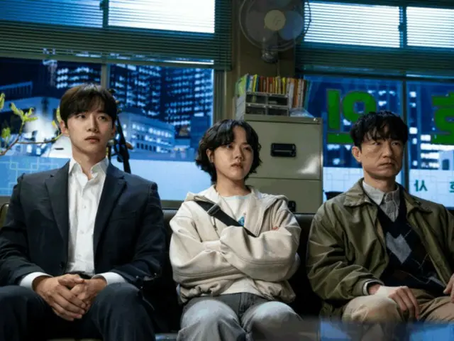 Junho của 2PM tung ảnh tĩnh nhân vật cho phim "CASHERO" của Netflix