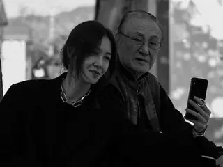 Vợ của nam diễn viên Uhm Tae Woong hoàn tất tang lễ cha mình... "Những lời động viên đã tiếp thêm sức mạnh cho tôi"