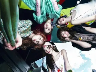 Vẫn đang rất được ưa chuộng, "LE SSERAFIM" và "SPAGHETTI" thống trị các bảng xếp hạng cuối năm toàn cầu.