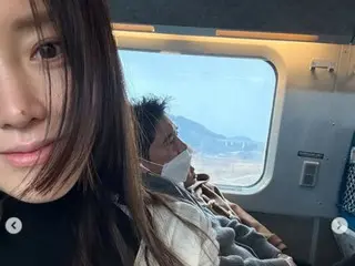 Nữ diễn viên xinh đẹp Seo Ha-yang, vợ của ngôi sao nổi tiếng, luôn bên cạnh chồng mình, Lim Chang-joon.