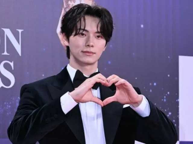 Nam diễn viên Lee Chae Min, người nổi tiếng nhờ bộ phim "Tyrant Chef", bất ngờ hủy bỏ buổi gặp gỡ người hâm mộ tại Đài Loan sau khi vừa kết thúc sự kiện ở Hồng Kông.