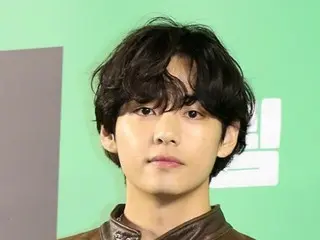 Nhiều địa điểm lớn ở Seoul đang trong không khí hân hoan mừng sinh nhật V của nhóm BTS... Từ những tác phẩm điêu khắc khổng lồ trên sông Hàn đến những biển quảng cáo quy mô lớn khắp thành phố.