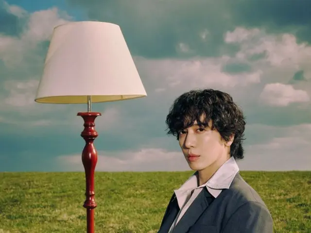 [Chính thức] Jung Yong Hwa của CNBLUE phát hành đĩa vinyl đầu tiên để kỷ niệm 10 năm sự nghiệp solo. Phiên bản giới hạn của mini album thứ 3 của anh được phát hành hôm nay.