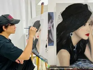 Nam diễn viên Jisung, vợ và chân dung của nữ diễn viên Lee Bo Young là tác phẩm đầu tiên “Khả năng hội họa tuyệt đẹp”