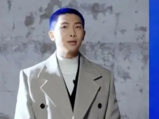 "BTS" RM lộ mái tóc nhuộm xanh đậm...Người đàn ông mùa thu duy nhất