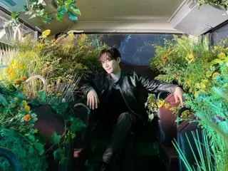 "2PM" Lee Junho từ sexy đến dễ thương trong không gian tràn ngập cây cỏ