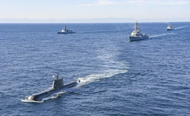米韓海軍、日本海上で「連合・合同海上訓練」を実施
