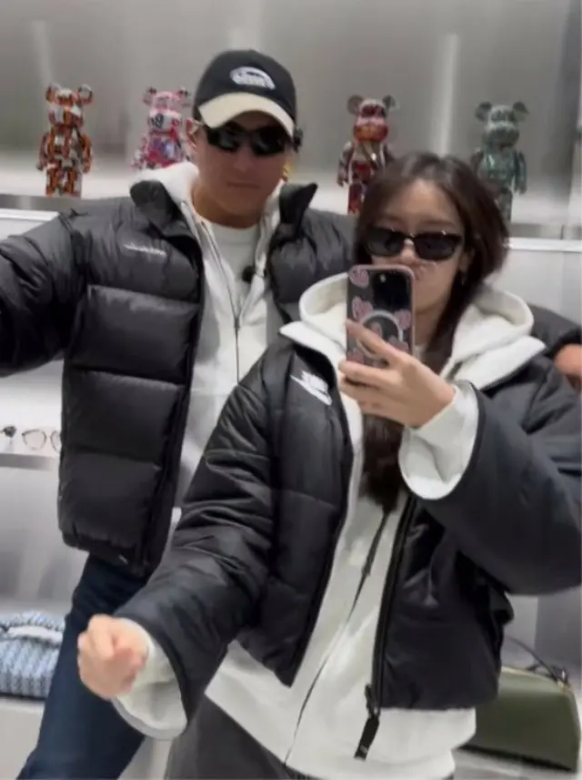 「T-ARA」ジヨン、まだまだ「新婚」真っ最中…夫ファン・ジェギュンとペアルックを着てカップルダンス