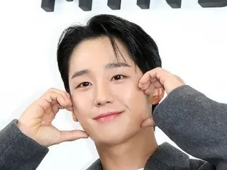 [Ảnh] Jung HaeIn tham dự sự kiện kỷ niệm khai trương cửa hàng pop-up với nụ cười ấm áp xua tan giá lạnh
