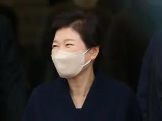 Cựu Tổng thống Park Geun-hye tổ chức ''buổi hòa nhạc sách'' trước cuộc tổng tuyển cử... Mục đích là gì? = Hàn Quốc