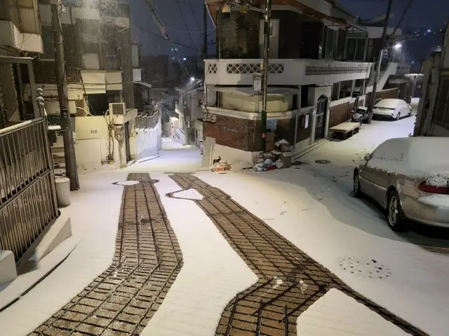 大雪に効果満点「道路の熱線」が増加＝韓国ソウル