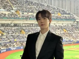 BAEK HYUN (EXO) hát quốc ca tại trận mở màn "MLB Seoul Series"... "Giọng hát cuốn hút" của anh tràn ngập Gocheok Dome