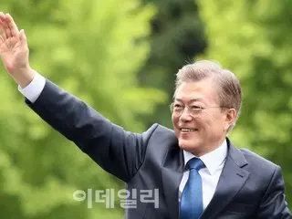 Dù cho biết sẽ không tham gia chính trị nhưng cựu tổng thống Hàn Quốc đã thực hiện chiến dịch bất thường trước cuộc tổng tuyển cử.
