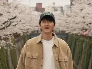 “Ơ, em có ở đó không?” Nam diễn viên Song Jong Ki du lịch Nhật Bản cùng vợ Katie và con trai… Khoảnh khắc đẹp hơn cả hoa anh đào
