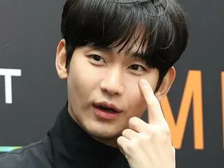 [Ảnh] Nam diễn viên Kim Soo Hyun toát ra khí chất như thiên nga đen! Tham dự một sự kiện kỷ niệm khai trương thương hiệu đồng hồ!