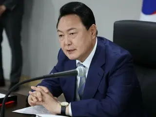 Đảng Dân chủ Hàn Quốc: ``Chúng tôi hy vọng rằng cuộc gặp giữa Tổng thống Yun Seok-Yeong và Đại diện Lee Jae-myung sẽ phản ánh ý chí của người dân trong cuộc tổng tuyển cử...Cứ như thể câu trả lời vẫn chưa được quyết định.' ' - Hàn Quốc