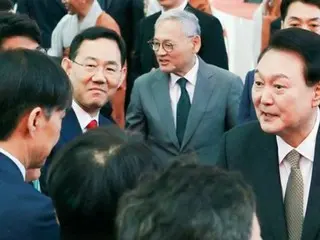 Tổng thống Hàn Quốc Yoon chính thức gặp cựu Bộ trưởng Tư pháp `` Onion Man '' lần đầu tiên sau 5 năm
