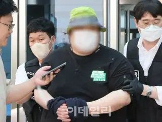 ``Tôi sẽ giết 50 người ở ga Seoul''...Một người đàn ông ở độ tuổi 30 vẫn im lặng khi đứng trước ngã tư bị giam giữ.