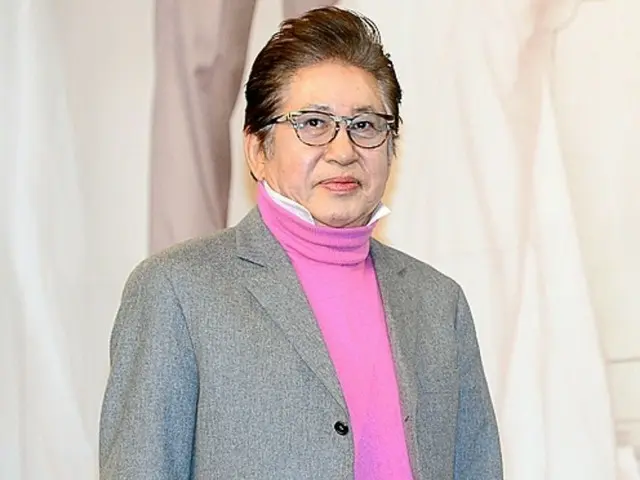 Nam diễn viên 78 tuổi Kim Yong-gun, con trai ông mới 3 tuổi nhưng đã phải phẫu thuật khẩn cấp vì chứng hẹp ống sống.