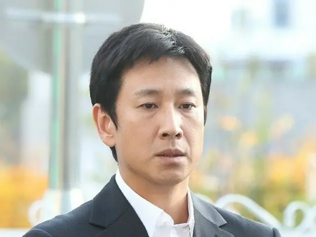 Lệnh bắt đối với điều tra viên của công tố viên bị tình nghi lần đầu tiên phổ biến thông tin về cuộc điều tra ma túy của cố diễn viên Lee Sun Kyun... Phiên tòa sẽ được xét xử sớm nhất là trong tuần này