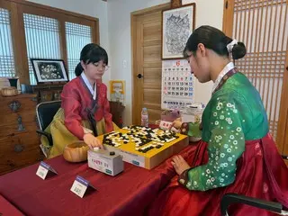 Kỳ thủ cờ vây Sumire Nakamura giành chức vô địch đầu tiên sau khi chuyển đến Hàn Quốc, đánh bại cựu vô địch thế giới