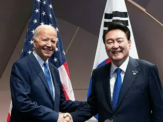 Các nhà lãnh đạo Hàn Quốc và Mỹ cùng tuyên bố rằng nếu Triều Tiên tấn công Hàn Quốc bằng một cuộc tấn công hạt nhân, họ sẽ phải đối mặt với phản ứng quyết liệt, áp đảo và ngay lập tức.