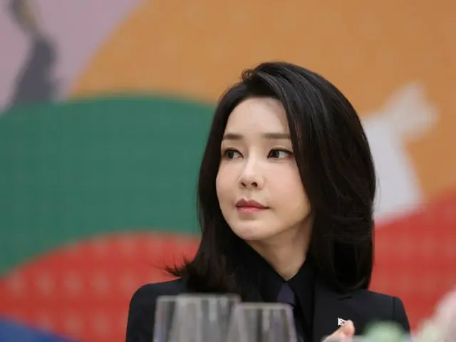 Phía Kim Geun-hee: ``Đã dặn chúng tôi trả lại túi Dior sau để không làm bạn thấy khó chịu'' = Hàn Quốc