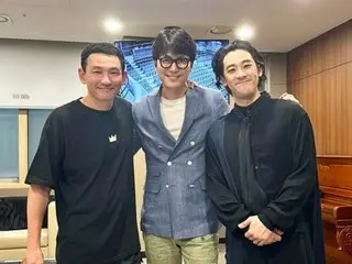 Bộ đôi “Mùa xuân ở Seoul” Jung Woo Sung và Hwang Jung Min cùng xem một vở kịch… “Mười triệu diễn viên” khoác tay nhau đoàn tụ