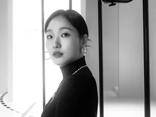 Nữ diễn viên Kim Go Eun sở hữu thần thái thanh lịch vượt qua trắng đen...Phim điện ảnh "Pamyeo" do cô đóng chính sẽ được công chiếu tại Nhật Bản