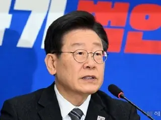 Lee Jae-myung, ứng cử viên đại diện của Đảng Dân chủ, dễ dàng giành chiến thắng với 84,79% trong cuộc bầu cử sơ bộ Jeollabuk-do...Ứng cử viên Kim Doo-gwan có 13,32% = Hàn Quốc
