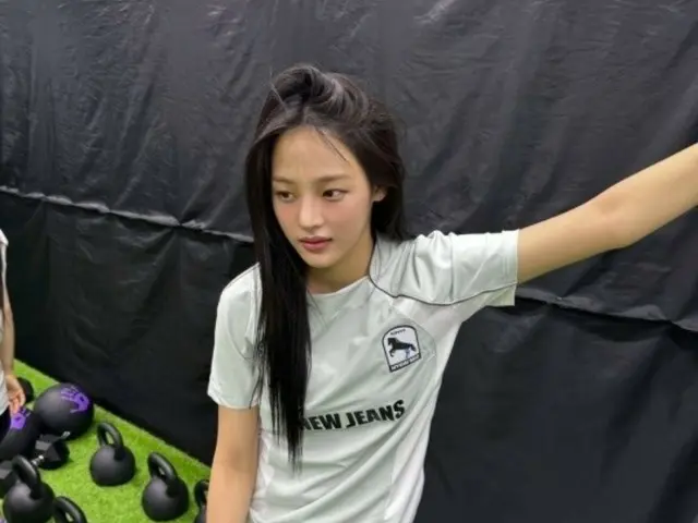 “体育会が逃した人材”MINJI（NewJeans）、選手たちも驚いたキックオフ→ミュンヘンFCのSNSにも登場