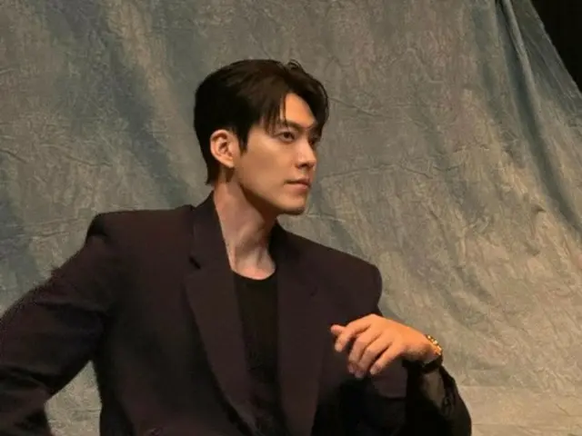 Kim WooBin có phong cách suit đẹp nhất... vừa ngầu vừa sexy