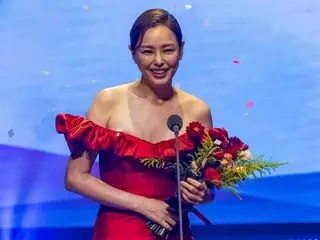 “Hoa nở trong đêm” Lee HoNey giành giải thưởng lớn tại “KOREA DRAMA AWARDS”