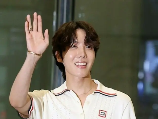 「BTS」J-HOPE、軍部隊員の家族の葬儀に花輪を贈る…除隊後も優しい助教