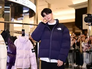 Quà tặng chữ ký của “ASTRO” Cha Eun Woo, cửa hàng pop-up “North Feisu” khai trương