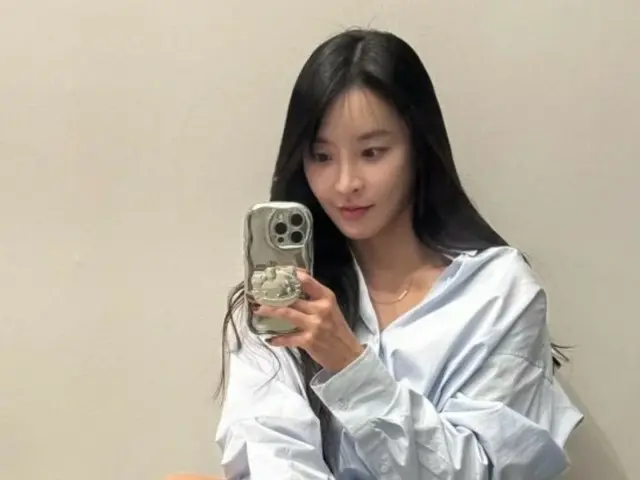 Jung Yumi, người đang “yêu KANGTA (HOT)”, cô ấy “muốn xem nhiều hơn về ngày hôm nay” là ai? Ảnh selfie yêu thương được phát hành