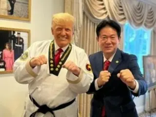 Trump sẽ phát biểu trước Quốc hội trong bộ đồng phục Taekwondo? = Hàn Quốc