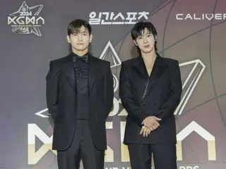 "TVXQ" "Kỷ niệm 20 năm với sự giúp đỡ của người hâm mộ...Chúng tôi sẽ hoạt động với tinh thần trách nhiệm" Bạn có kế hoạch hoạt động solo trong tương lai không? [Thảm đỏ KGMA 2024]