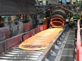 POSCO đóng cửa một nhà máy sản xuất dây thép tại Pohang Steel Works...lần đầu tiên đóng cửa sau 45 năm do cung vượt cầu = Hàn Quốc