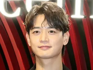 Minho của SHINee đã cống hiến hết mình... Anh ấy đã hoàn thành xuất sắc buổi hòa nhạc solo đầu tiên của mình sau 16 năm ra mắt.