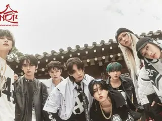 “HOP” của “Stray Kids” đã cán mốc triệu bản ngay ngày phát hành