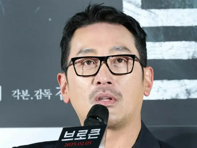 Ha Jung Woo của bộ phim Broken cho biết: "Thật mãnh liệt và cổ điển...Tôi quay phim với cảm giác như lần đầu tiên tham gia bộ phim".