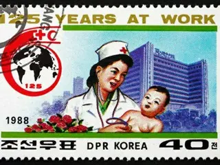 Tem năm mới do Triều Tiên phát hành hé lộ phong trào tăng tốc "thần tượng duy nhất" của ông Kim Jong Un