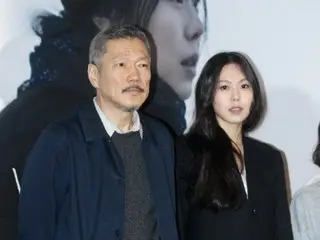 Đạo diễn Hong Sang Soo và Kim Min Hee vắng mặt thảm đỏ Berlin vì tin đồn mang thai