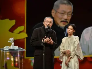 Kim Min Hee và đạo diễn Hong Sang Soo tại Berlin... Hãy xem bụng bầu của cô ấy