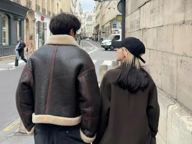 Park Bo Young và Choi Woo-shik nắm tay nhau trong "buổi hẹn hò ở Paris"... bầu không khí ngọt ngào như một "cặp đôi thực thụ"