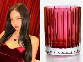 BLACKPINK JENNIE bất ngờ nhận được quà tân gia từ thần tượng... Cặp đôi Hyun Bin & Son Ye Jin cũng mê tít