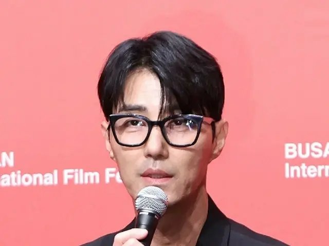 "10 năm thật vui, cảm ơn mọi người" - Diễn viên Cha Seung Won tạm biệt YG bằng xe tải cà phê trước tòa nhà công ty