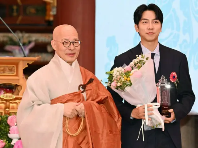 "Tôi đã cải đạo vì gia đình vợ tôi"...Lee Seung Gi giành giải thưởng lớn của Phật tử Jogyesa